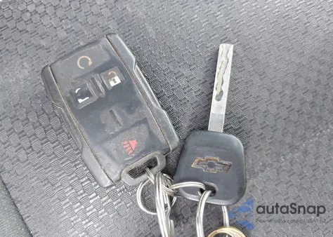 2018 Chevrolet Silverado 1500 2Lt из США, поврежденный, VIN 3GCUKREC9JG449662